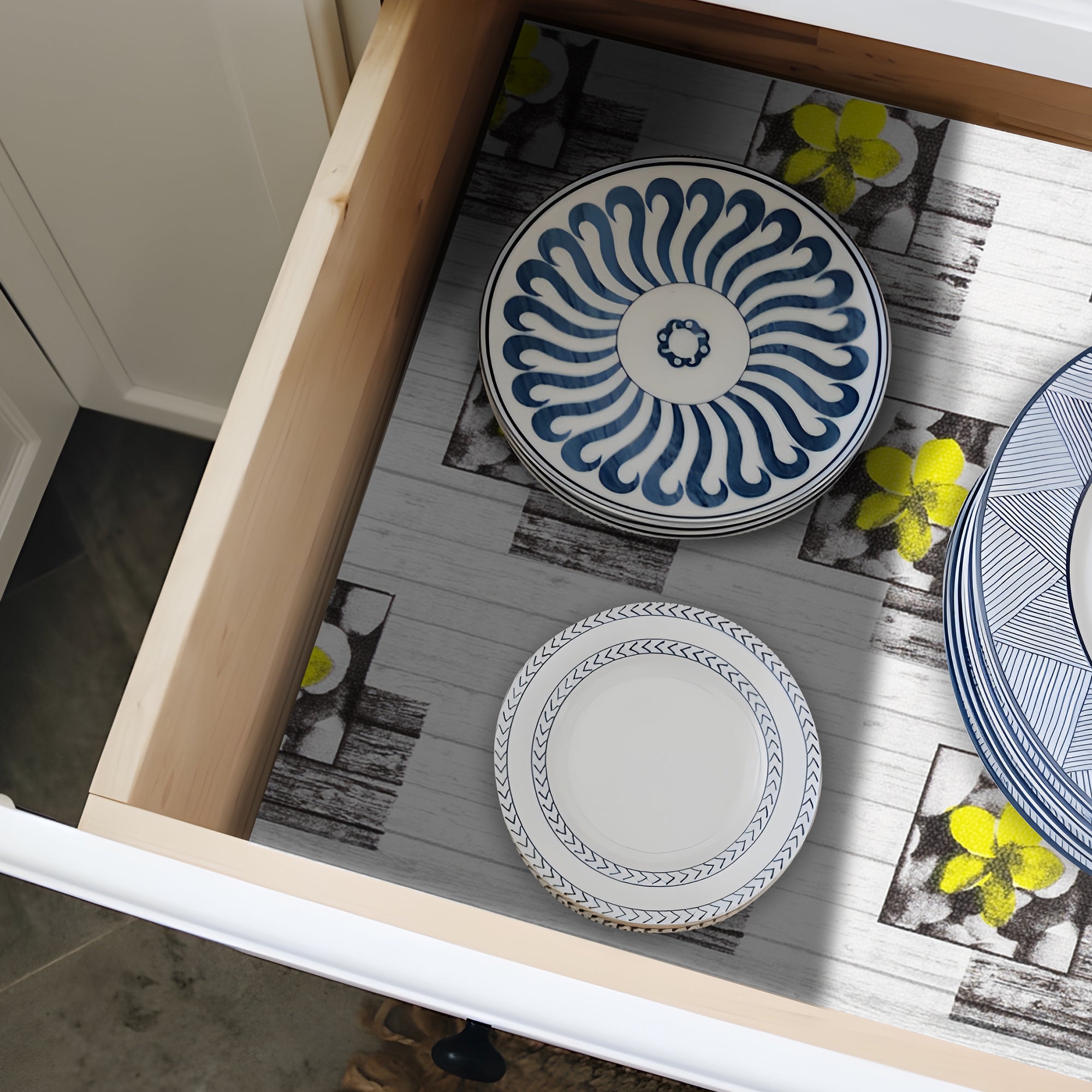 RAY STAR Grip Shelf Liner Non Adhesive, Easy Clean Kitchen Drawer, Cabinet, Cupboard Dresser Protector Cover（Cute little yellow flower)