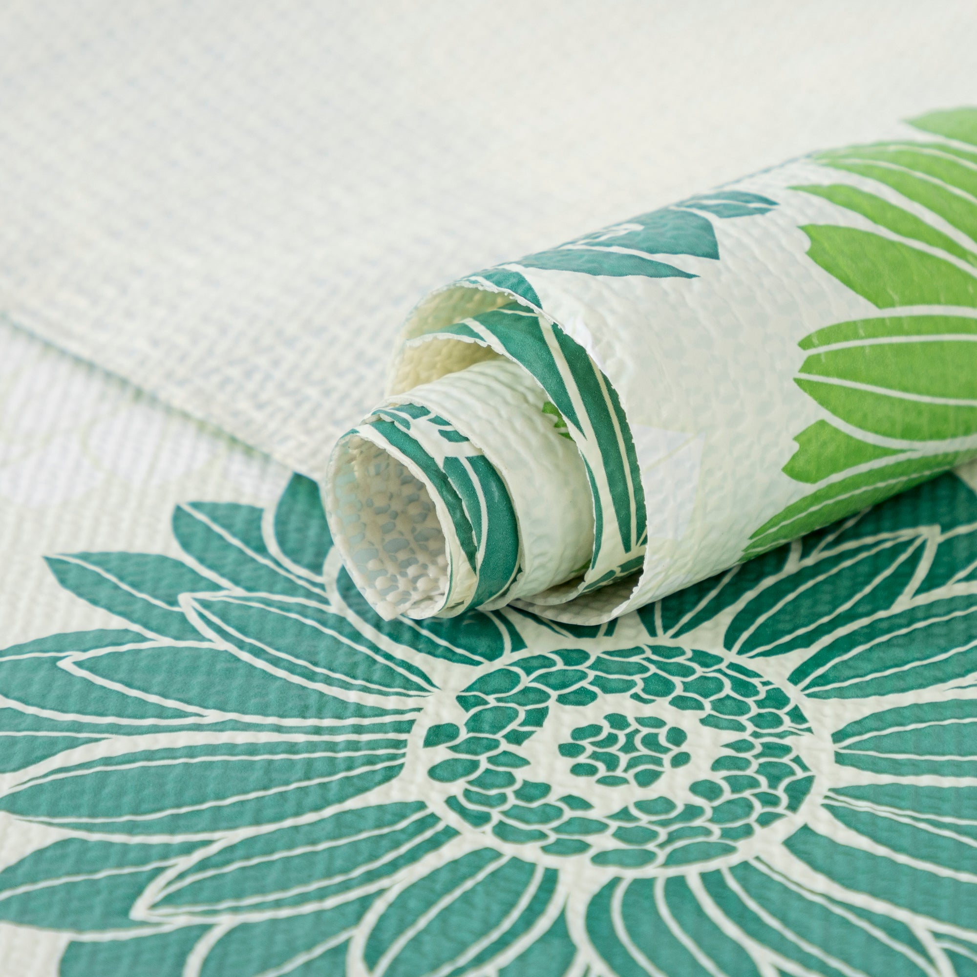 RAY STAR Grip Shelf Liner Non Adhesive, Easy Clean Kitchen Drawer, Cabinet, Cupboard Dresser Protector Cover（Green beautiful flowers)