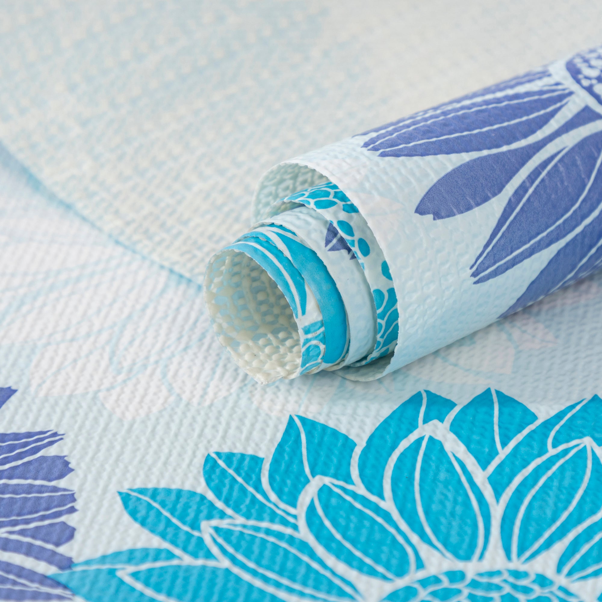 RAY STAR Grip Shelf Liner Non Adhesive, Easy Clean Kitchen Drawer, Cabinet, Cupboard Dresser Protector Cover（Blue beautiful flowers)